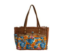 Load image into Gallery viewer, Blue Ridge Blooms Crossbody Bag
